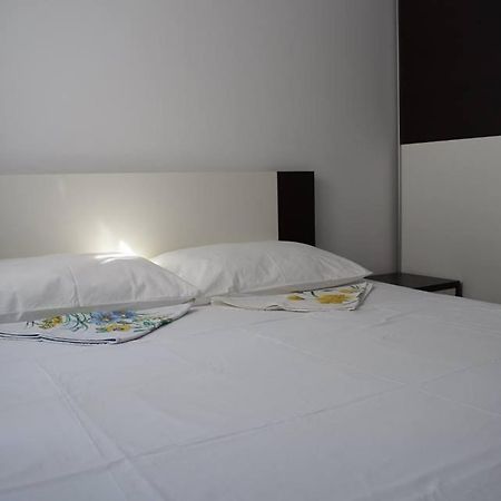 Apartmani Celjak Đảo Pag Ngoại thất bức ảnh
