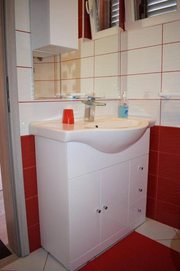Apartmani Celjak Đảo Pag Ngoại thất bức ảnh