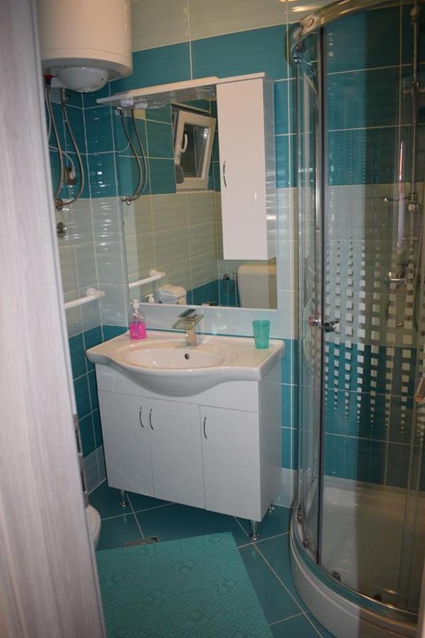 Apartmani Celjak Đảo Pag Ngoại thất bức ảnh